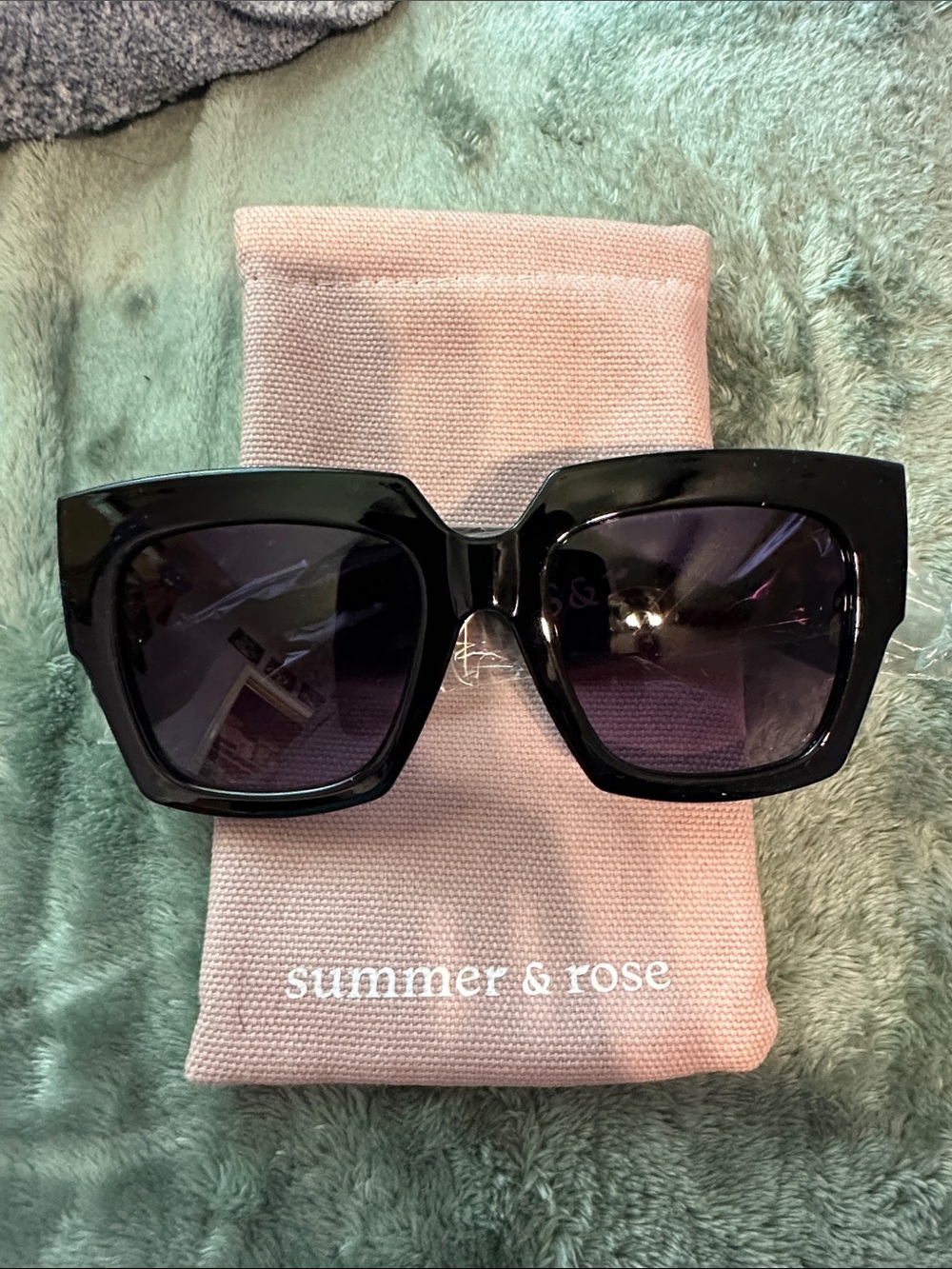 summer & rose Black Square Oversized Sunglasses